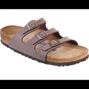 3-strap brown Birkenstock’s